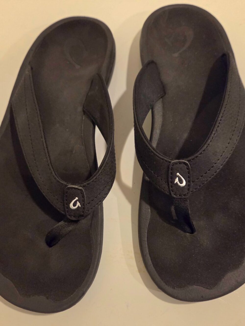 Olukai Ohana - women's thong sandal - size 9